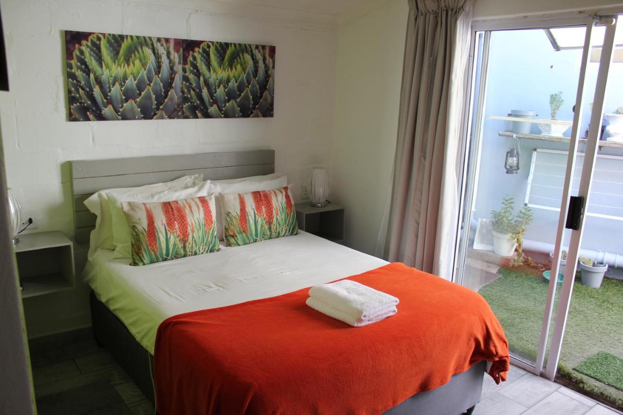 25 On Fitzpatrick Apartment Parow Luaran gambar