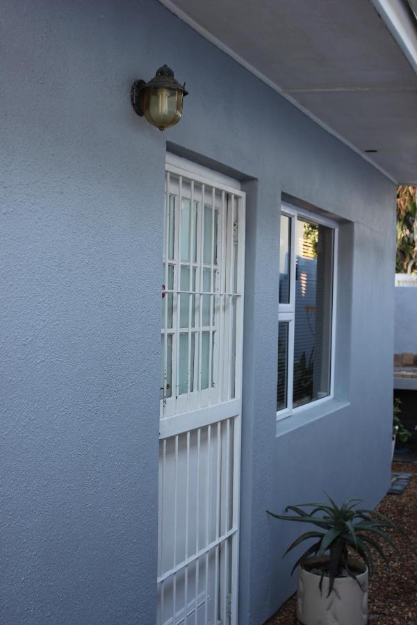 25 On Fitzpatrick Apartment Parow Luaran gambar