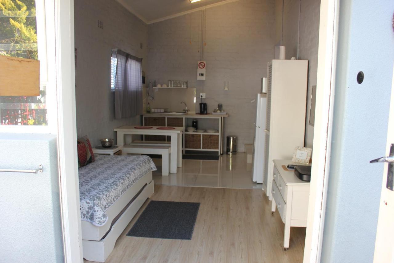 25 On Fitzpatrick Apartment Parow Luaran gambar
