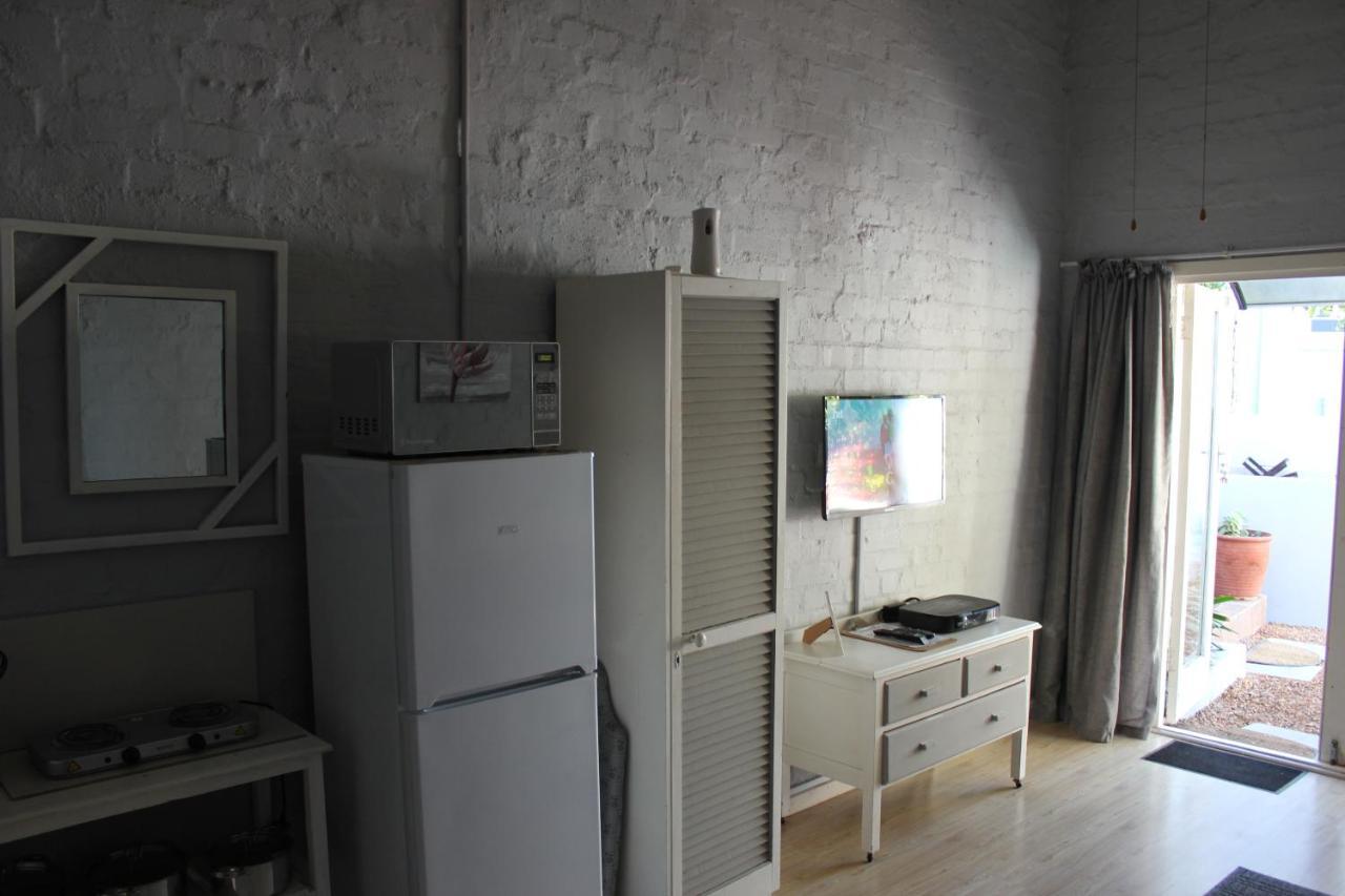 25 On Fitzpatrick Apartment Parow Luaran gambar