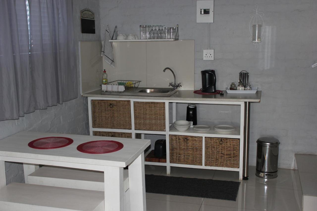 25 On Fitzpatrick Apartment Parow Luaran gambar