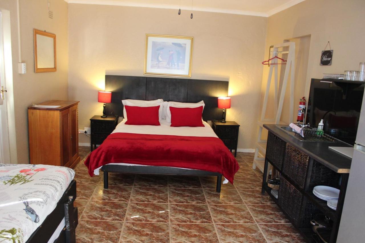 25 On Fitzpatrick Apartment Parow Luaran gambar